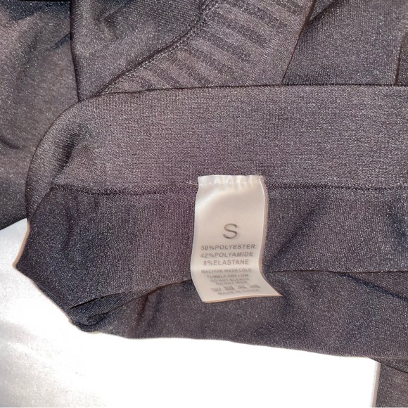 Longsleeve Crop Workout Top - Picture 2 of 2